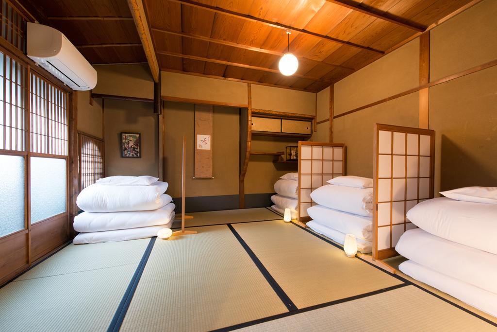 Dozen Ryokan Kyoto Bilik gambar